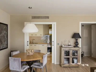 DiningRoom