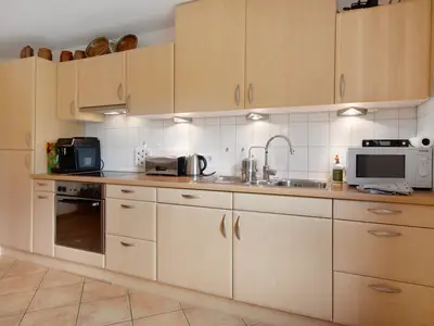 KITCHEN, INSIDE