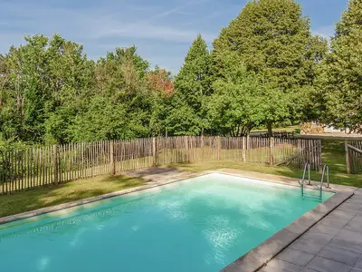 PoolOfHouse