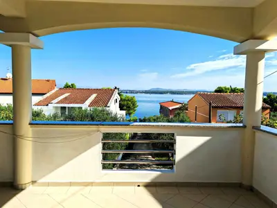 Ferienwohnung für 6 Personen (100 m²) in Tkon 2/10