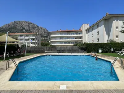 PoolOfHouse