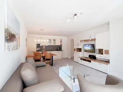 Ferienwohnung für 5 Personen (74 m²) in Binz (Ostseebad) 1/10