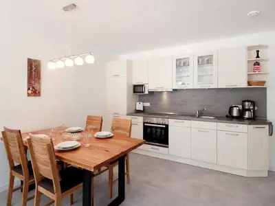 Ferienwohnung für 5 Personen (74 m²) in Binz (Ostseebad) 9/10