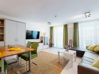 Ferienwohnung für 7 Personen (80 m²) in Binz (Ostseebad) 1/10