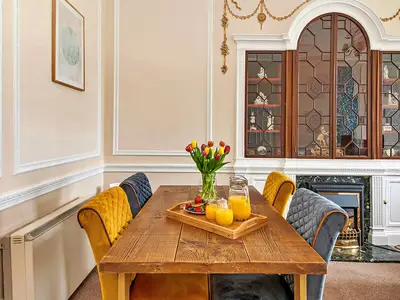 DiningRoom