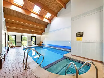 PoolOfHouse