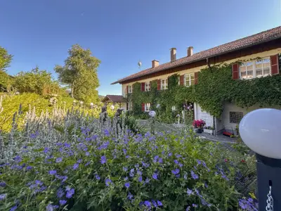 Außenseite Ferienhaus [Sommer]