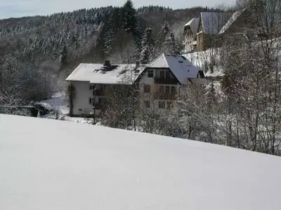 PensionSchneider_Winteransicht.jpg
