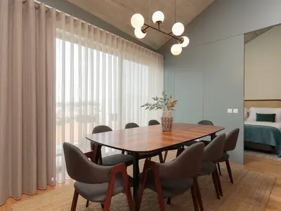 DiningRoom
