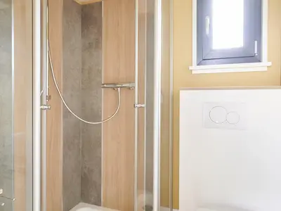 Bad mit Dusche