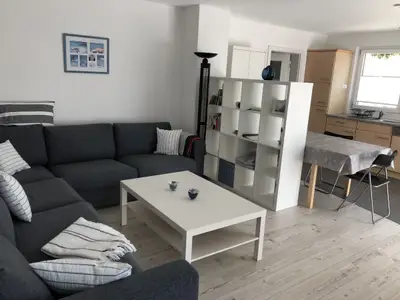 jetzt mit neuer Couch