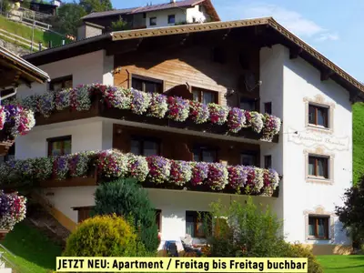 Haus Sommer mit Schrift
