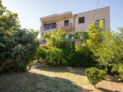 Ferienwohnung für 8 Personen in Kastel Stafilic 3/10