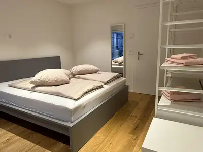 Schlafzimmer 2