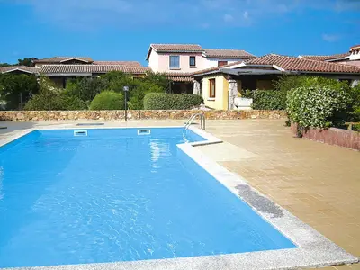 PoolOfHouse