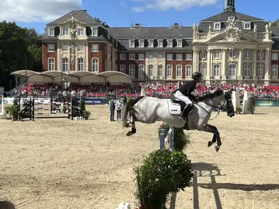 Reitturnier vor dem Münsteraner Schloss