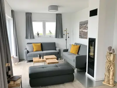 Wohn-Essbereich mit Couch