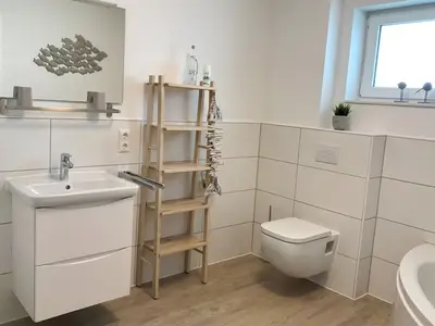 Badezimmer mit Dusche
