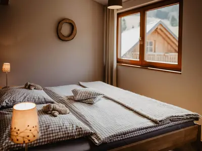 Schlafzimmer mit Doppelbett
