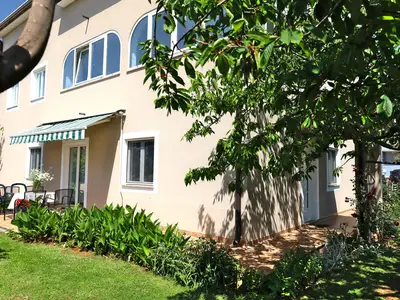 Ferienwohnung für 5 Personen (50 m²) in Murine 4/10