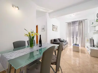 Ferienwohnung für 5 Personen (50 m²) in Murine 8/10