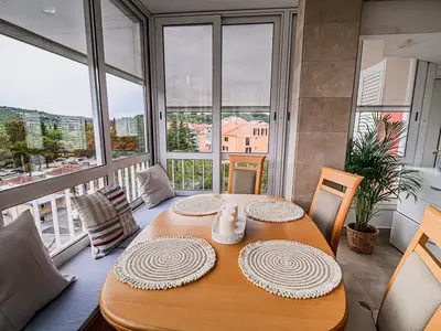 DiningRoom