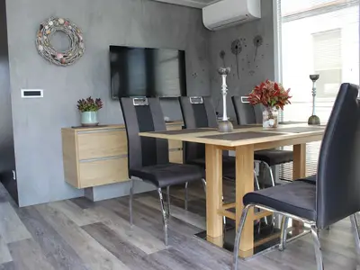 DiningRoom
