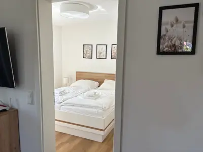 Flur mit Zugang zum Schlafzimmer