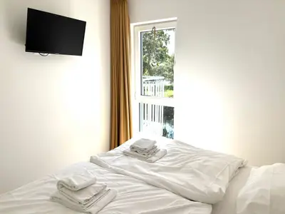 2. Schlafzimmer mit Doppelbett
