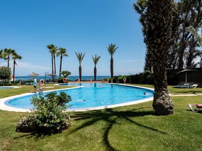 PoolOfHouse