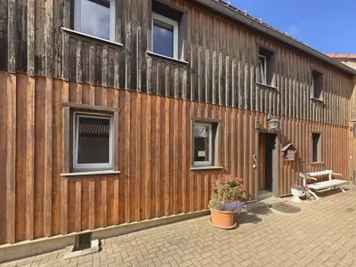 Außenseite Ferienhaus [Sommer]