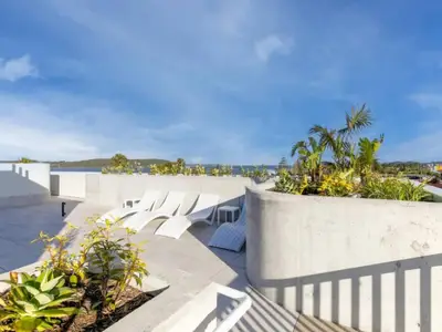 PoolOfHouse
