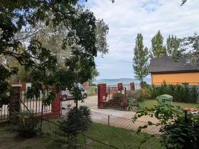 Ferienwohnung für 6 Personen (80 m²) in Balatonlelle 1/10