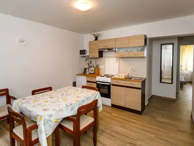 Ferienwohnung für 5 Personen (50 m²) in Krk 8/10