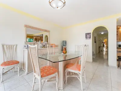 DiningRoom