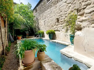 PoolOfHouse