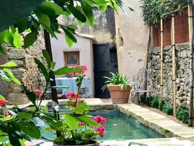 PoolOfHouse