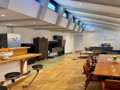 DiningRoom