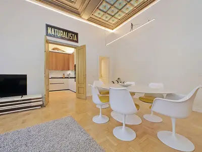DiningRoom