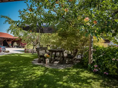Sitzgelegenheit vor dem Haus