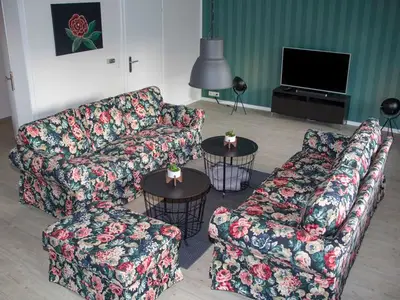 Ferienwohnung für 7 Personen (140 m²) in Wilhelmshaven 1/10