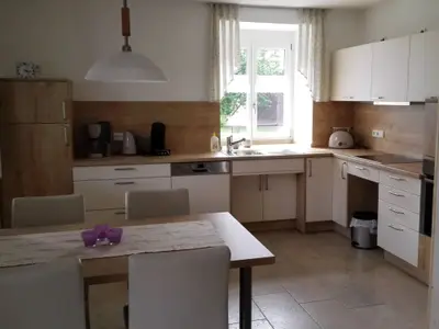 Küche mit Essbereich - EG