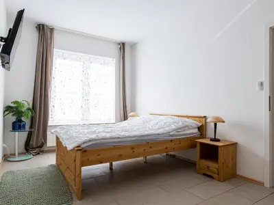 Schlafzimmer 02