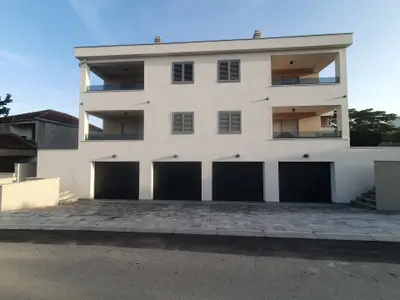 Ferienwohnung für 5 Personen (66 m²) in Murter 1/10