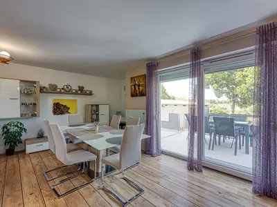Ferienwohnung für 7 Personen (150 m²) in Poreč 1/10