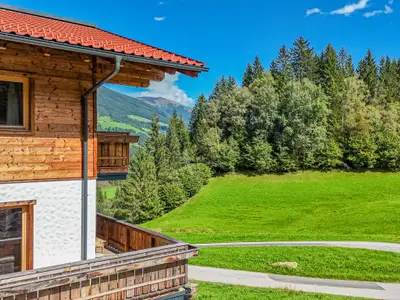 Außenseite Ferienhaus [Sommer]