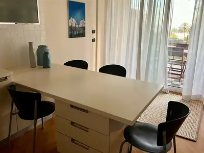 DiningRoom