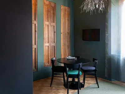 DiningRoom