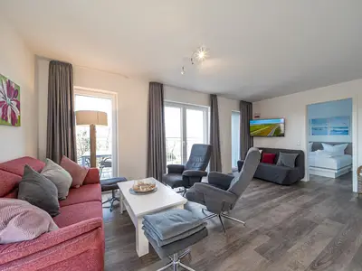 Wohn-Essbereich mit Couch