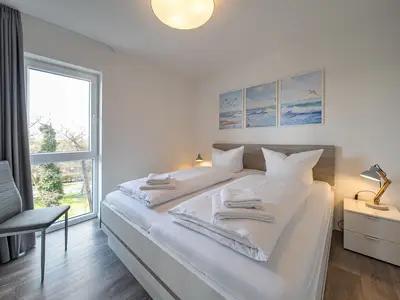 Schlafzimmer mit Doppelbett